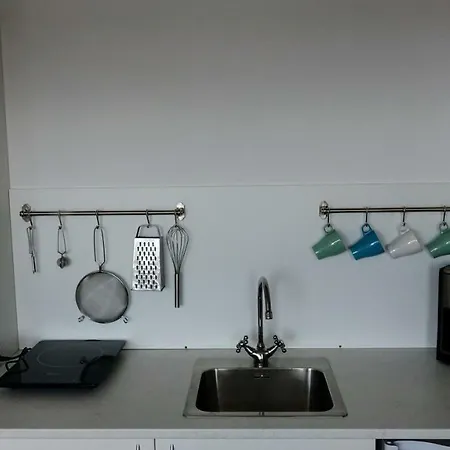 2 Rooms, Private Kitchen, Bathroom, And Garden. 3*