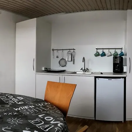 2 Rooms, Private Kitchen, Bathroom,&garden. Gasthuis Århus